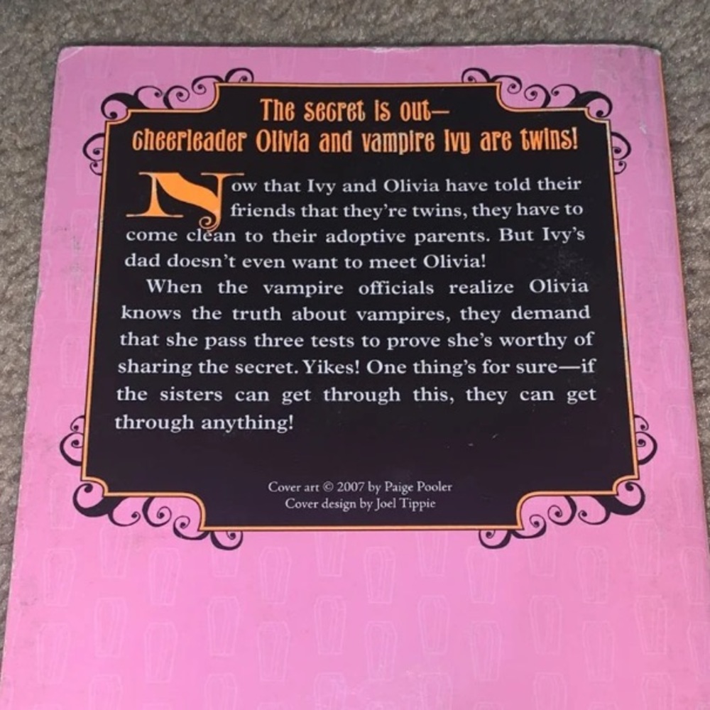 book bundle - Picture 4 of 6